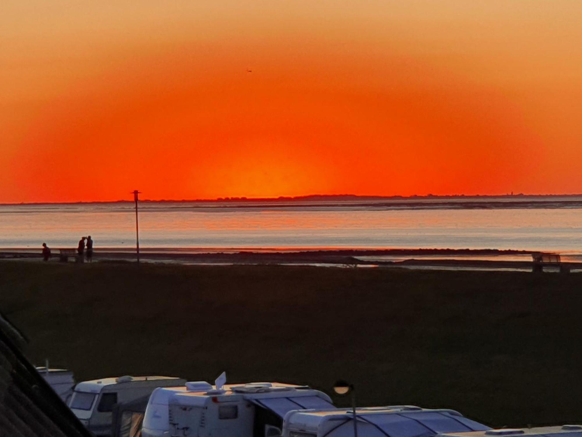 Meerzeit Strandhotel Neuharlingersiel Eksteriør bilde